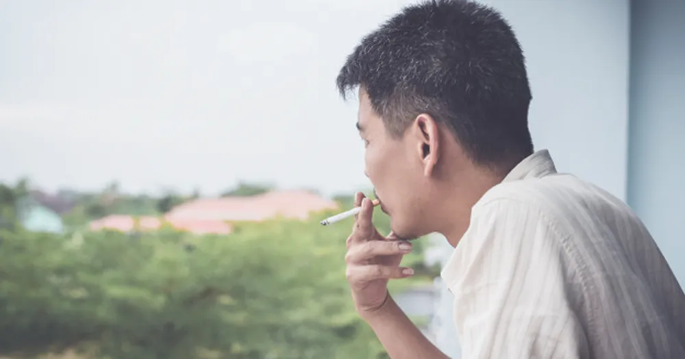 新加坡的吸烟者和不吸烟的人针对在组屋内吸烟有话说：“如果你在哪都不能吸烟，那又能怎样呢，”